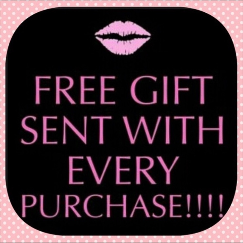 Free gift sent with every purchase 🛍 🎁